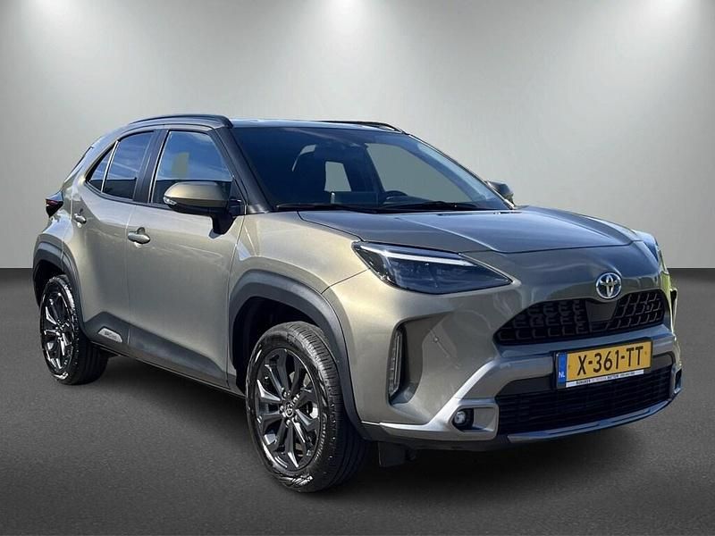 Groen Gebruikt 2024 Toyota Yaris Cross X-plore SUV | € 27.901 (Eerlijke prijs) - Afbeelding 1/3