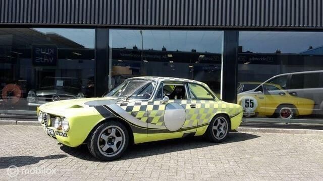 Geel Occasion 1974 Alfa Romeo 2000 Coupé | € 42.950 - Afbeelding 1/4