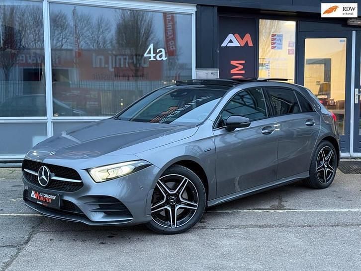 Occasion 2020 Mercedes 250 AMG line | € 27.950 (Goede deal) - Afbeelding 1/4