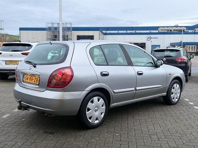 Occasion Nissan Almera Acenta 116 PK (85 kW) 2005 Grijs Hatchback