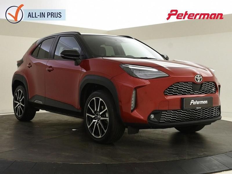 Rood Gebruikt 2024 Toyota Yaris Cross Sport SUV | € 34.899 (Iets duurder) - Afbeelding 1/4
