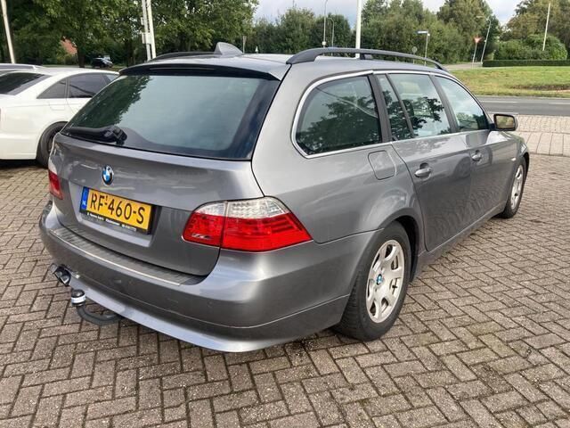 Occasion BMW 525 Executive 211 PK (155 kW) 2009 Grijs, metallic lak Stationwagen