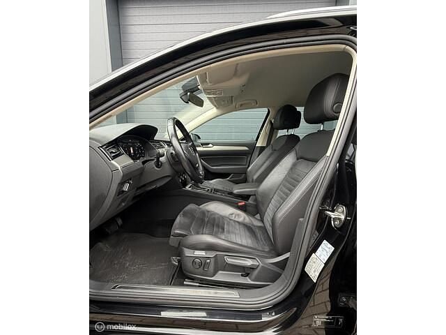 Occasion VW Passat Highline 150 PK (110 kW) 2019 Zwart Stationwagen