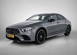 Berggrijs metaalkleur metallic Gebruikt 2020 Mercedes 250 AMG Sedan | € 31.950 (Iets duurder) - Afbeelding 1/4