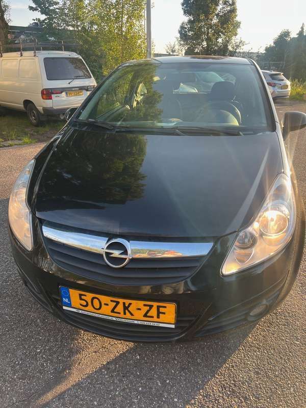 Zwart Gebruikt 2008 Opel Corsa Enjoy Hatchback | € 1.250 (Goede deal) - Afbeelding 1/4