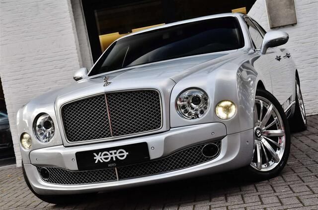 Zilver Gebruikt 2014 Bentley Mulsanne Mulliner Sedan | € 94.950 - Afbeelding 1/4