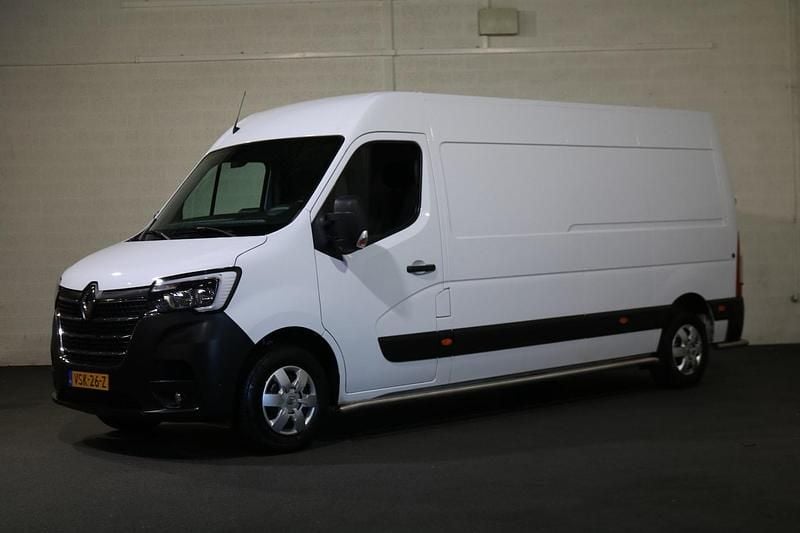 Wit Occasion 2023 Renault Master MPV | € 19.950 (Eerlijke prijs) - Afbeelding 1/4