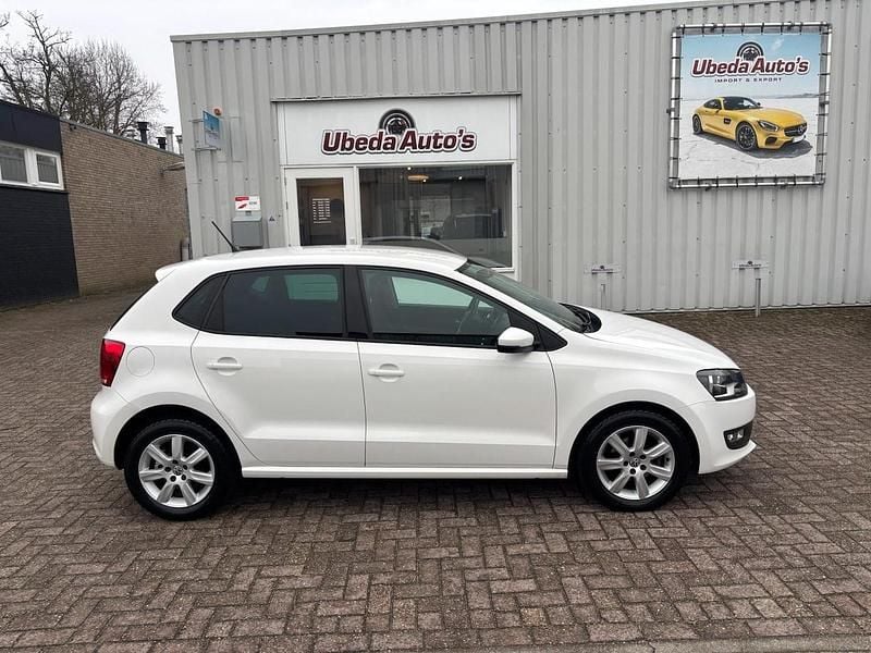 Wit Occasion 2011 VW Polo Highline Hatchback | € 3.500 (Super prijs) - Afbeelding 1/4