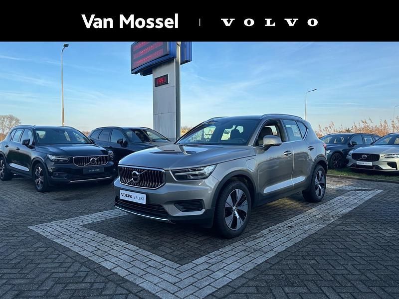 Grijs Occasion 2021 Volvo XC40 Inscription SUV | € 28.940 (Eerlijke prijs) - Afbeelding 1/4