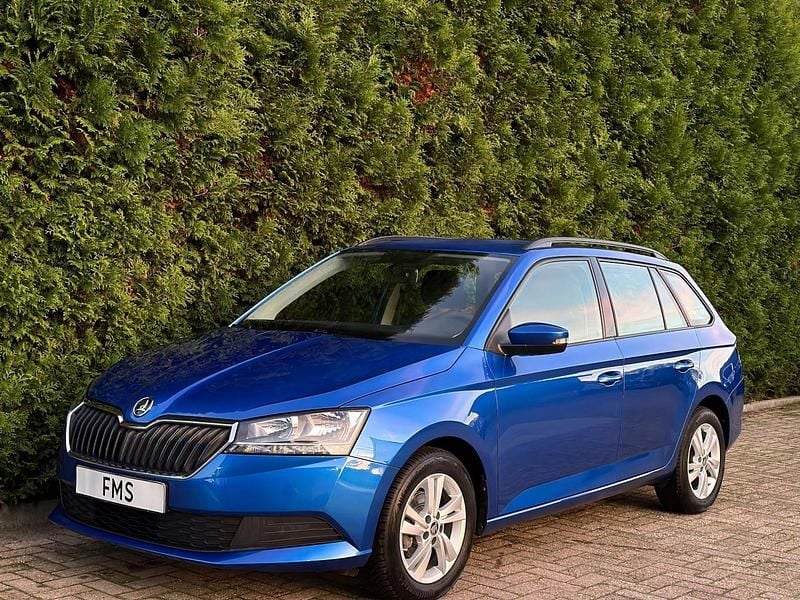 Blauw, metallic lak Gebruikt 2022 Skoda Fabia Active Hatchback | € 15.890 (Goede deal) - Afbeelding 1/4