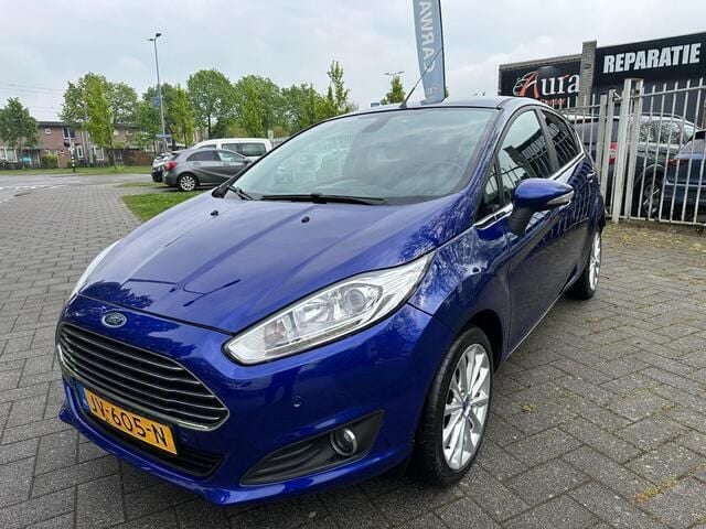 Blauw Gebruikt 2015 Ford Fiesta Titanium X Hatchback | € 6.550 (Goede deal) - Afbeelding 1/4