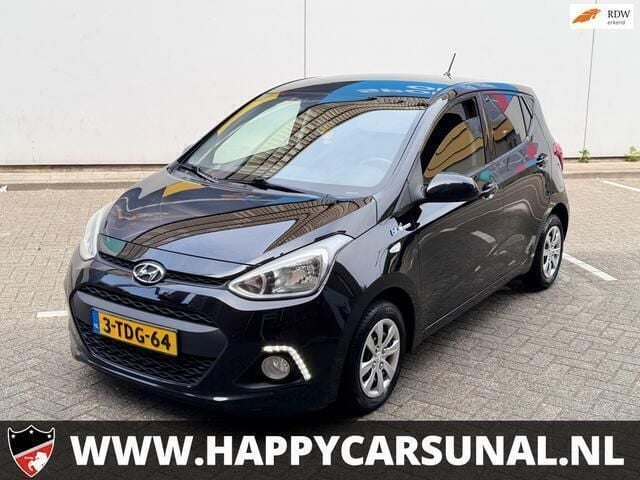 Zwart Gebruikt 2014 Hyundai i10 Comfort Hatchback | € 3.845 (Eerlijke prijs) - Afbeelding 1/4