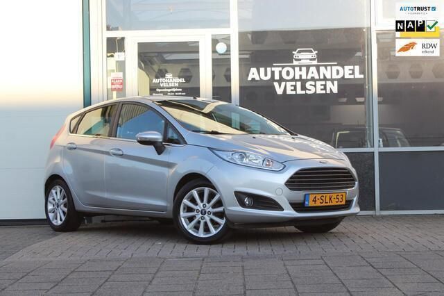 Grijs Gebruikt 2013 Ford Fiesta Titanium Hatchback | € 6.490 (Eerlijke prijs) - Afbeelding 1/4