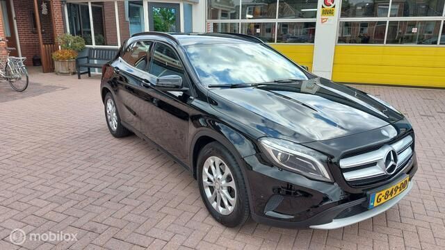 Zwart Gebruikt 2017 Mercedes GLA180 Ambition SUV | € 20.750 (Eerlijke prijs) - Afbeelding 1/4
