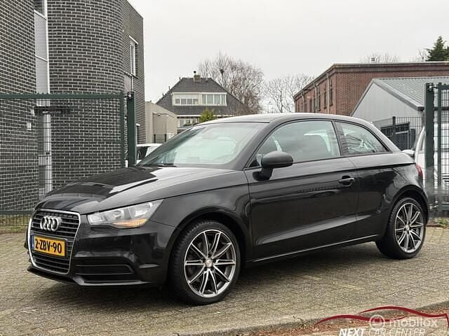 Zwart Gebruikt 2011 Audi A1 Attraction Hatchback | € 5.450 (Goede deal) - Afbeelding 1/4