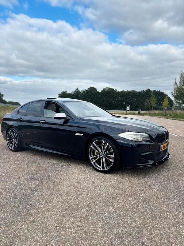 Gebruikt 2013 BMW M550 Sedan | € 14.500 (Goede deal) - Afbeelding 1/4