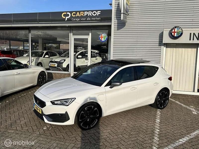 Wit Gebruikt 2021 Cupra Leon VZ Hatchback | € 24.500 (Goede deal) - Afbeelding 1/4