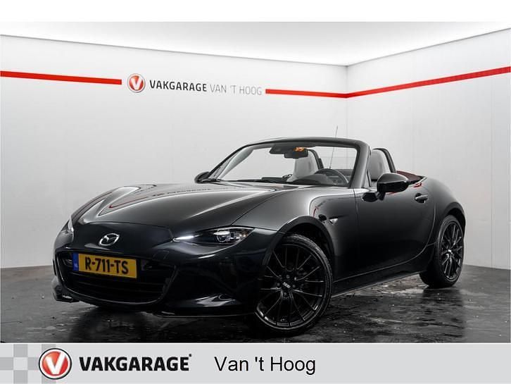 Zwart Occasion 2022 Mazda MX5 Signature Cabriolet | € 30.995 (Goede deal) - Afbeelding 1/4