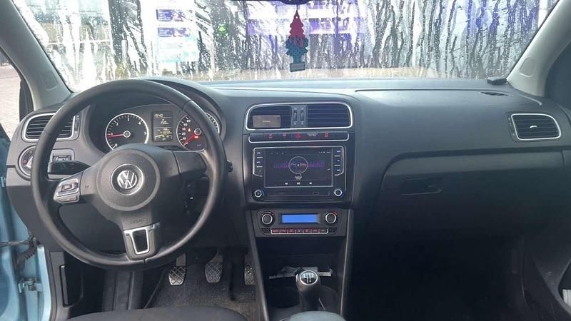 Occasion 2010 VW Polo Sedan | € 1.999 (Duur) - Afbeelding 1/4
