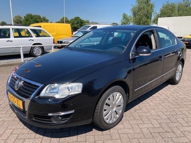 Occasion VW Passat Comfortline 105 PK (77 kW) 2006 Zwart Sedan