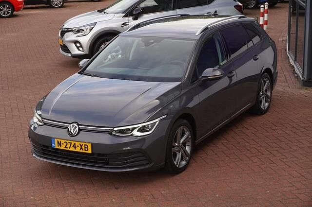 Occasion VW Golf VIII Business 110 PK (80 kW) 2022 Grijs Stationwagen