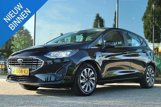 Zwart Gebruikt 2022 Ford Fiesta Titanium Hatchback | € 12.900 - Afbeelding 1/4