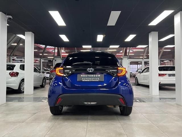 Occasion Toyota Yaris Hybrid Executive 2020 Blauw (metallic) Hatchback
