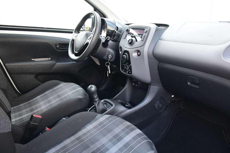 Occasion Peugeot 108 Active 74 PK (54 kW) 2020 Wit Hatchback