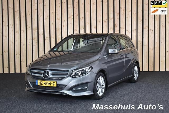 Grijs Occasion 2016 Mercedes B180 Ambition MPV | € 16.950 (Eerlijke prijs) - Afbeelding 1/4