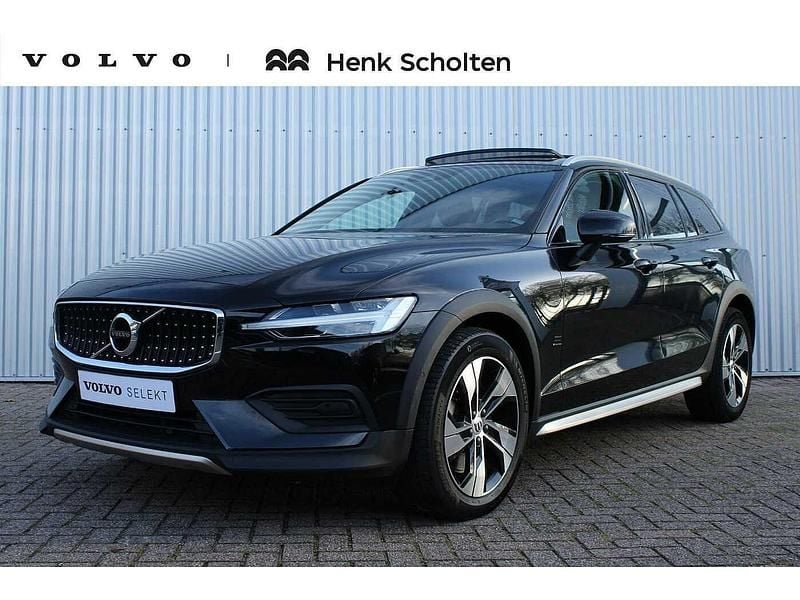 Gebruikt 2018 Volvo V60 CC Pro Stationwagen | € 41.950 (Duur) - Afbeelding 1/4