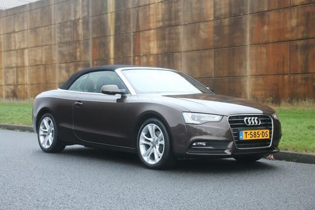 Bruin Gebruikt 2013 Audi A5 Cabriolet Proline Cabriolet | € 16.945 (Eerlijke prijs) - Afbeelding 1/4