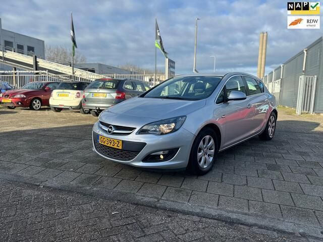 Grijs Gebruikt 2015 Opel Astra Edition Hatchback | € 5.999 (Super prijs) - Afbeelding 1/4