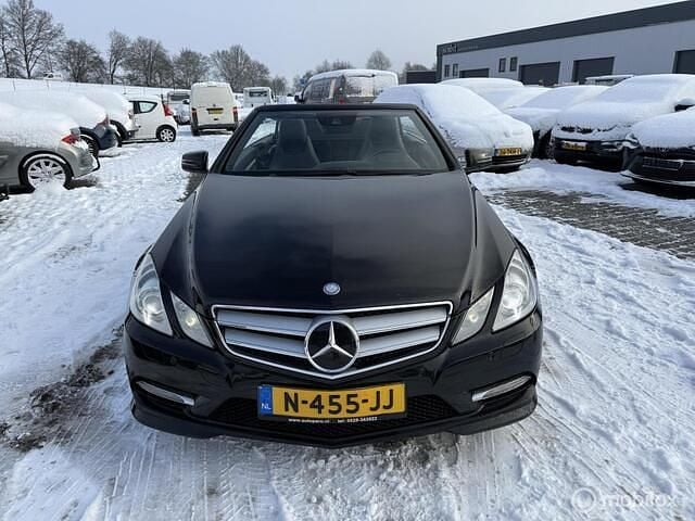 Zwart Gebruikt 2012 Mercedes E350 Elegance Cabriolet | € 14.450 (Duur) - Afbeelding 1/4