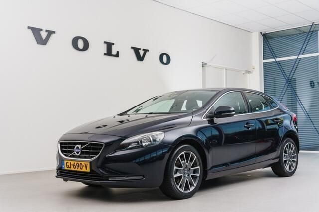 Blauw Gebruikt 2015 Volvo V40 Business Edition Stationwagen | € 14.950 (Duur) - Afbeelding 1/4