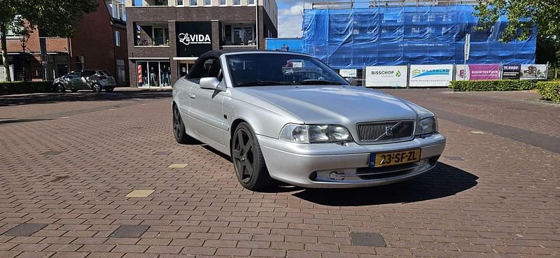 Grijs Gebruikt 1999 Volvo C70 Cabriolet | € 3.000 (Eerlijke prijs) - Afbeelding 1/4