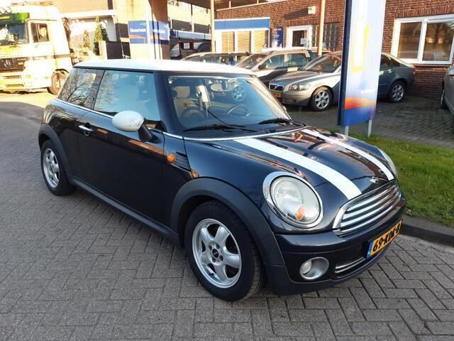 Zwart Gebruikt 2007 Mini Cooper Hatchback | € 2.950 (Duur) - Afbeelding 1/4