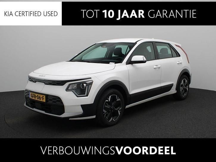 Wit Gebruikt 2024 Kia e-Niro Light SUV | € 30.940 (Super prijs) - Afbeelding 1/4