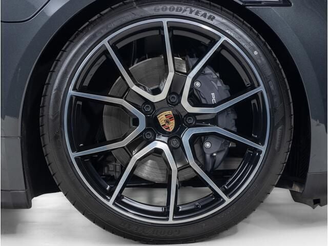 Occasion Porsche Taycan Sport Turismo 320 kW (436 PK) 2024 Vulkaangrijs metallic Sedan