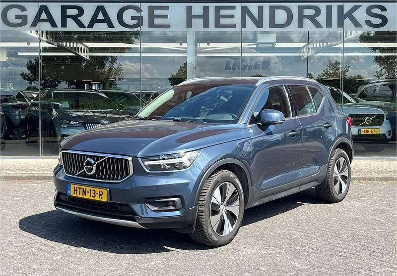 Blauw Gebruikt 2020 Volvo XC40 Inscription SUV | € 29.450 (Goede deal) - Afbeelding 1/4