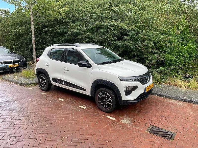 Wit Gebruikt 2022 Dacia Spring Comfort Plus Hatchback | € 8.950 (Super prijs) - Afbeelding 1/4