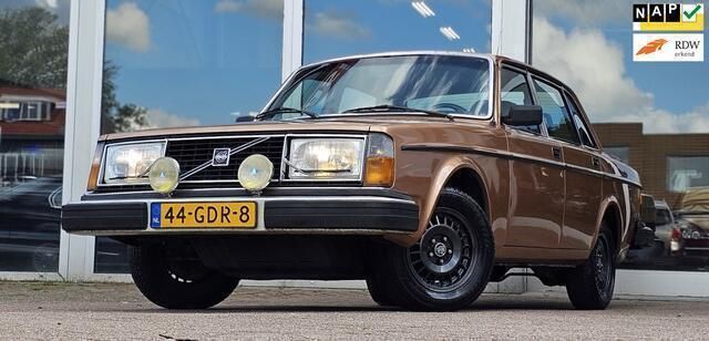 Bruin Gebruikt 1980 Volvo 244 Sedan | € 11.344 - Afbeelding 1/4