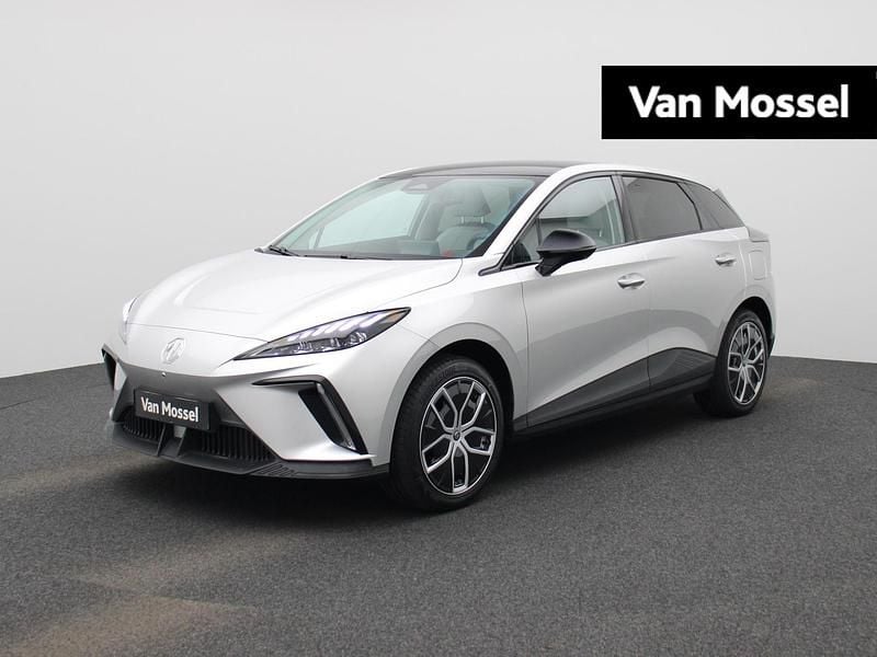 Grijs Nieuw 2025 MG MG4 EV Trophy Hatchback | € 37.100 (Eerlijke prijs) - Afbeelding 1/3