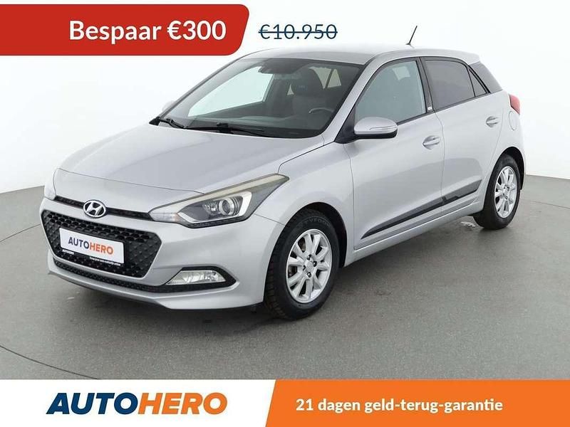 Grijs Gebruikt 2017 Hyundai i20 Passion Hatchback | € 10.849 (Eerlijke prijs) - Afbeelding 1/3