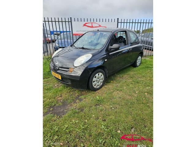 Zwart Gebruikt 2004 Nissan Micra Visia Hatchback | € 950 (Iets duurder) - Afbeelding 1/4