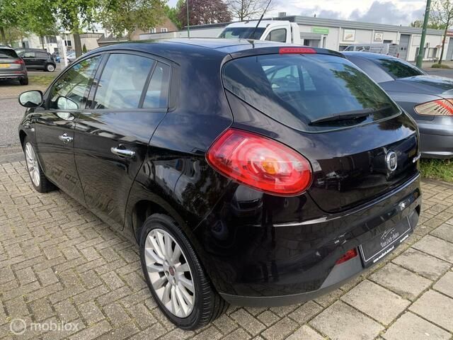 Occasion Fiat Bravo Business 90 PK (66 kW) 2012 Zwart, metallic lak Hatchback