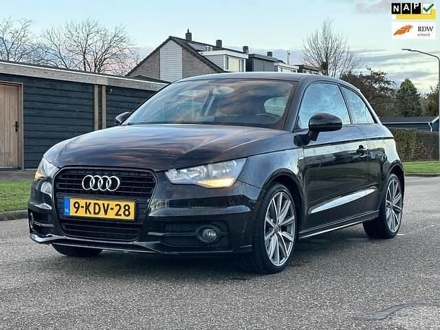 Zwart Gebruikt 2013 Audi A1 Admired Hatchback | € 6.250 (Goede deal) - Afbeelding 1/4