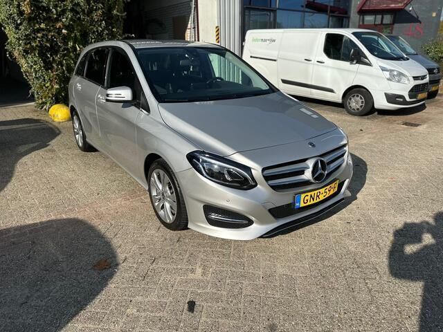 Occasion Mercedes B180 Business 122 PK (89 kW) 2017 Grijs MPV