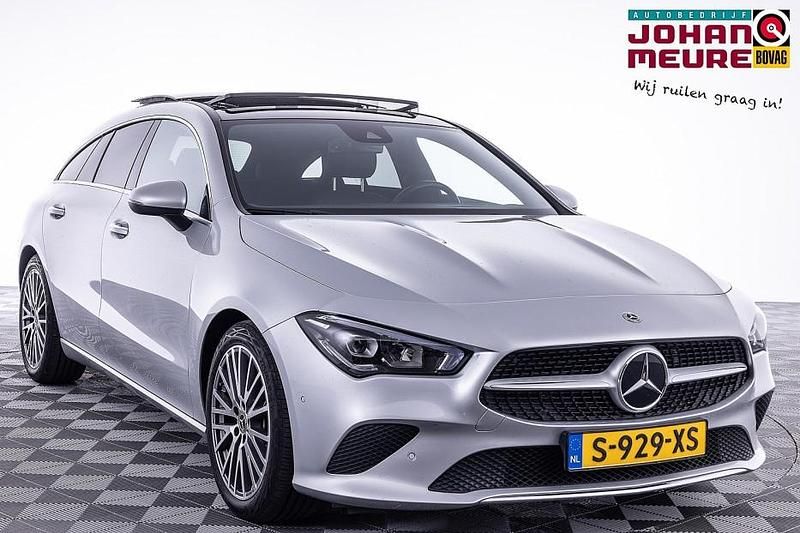 Grijs Occasion 2023 Mercedes CLA180 Shooting Brake Luxury Stationwagen | € 32.990 (Super prijs) - Afbeelding 1/4