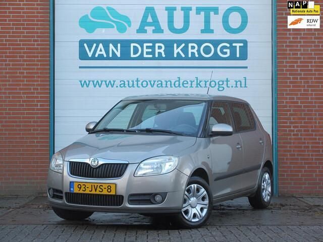 Beige Gebruikt 2009 Skoda Fabia Tour Hatchback | € 5.395 (Duur) - Afbeelding 1/4