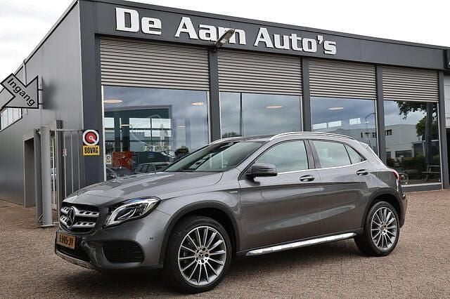 Grijs Gebruikt 2019 Mercedes GLA200 Business SUV | € 25.500 (Eerlijke prijs) - Afbeelding 1/4